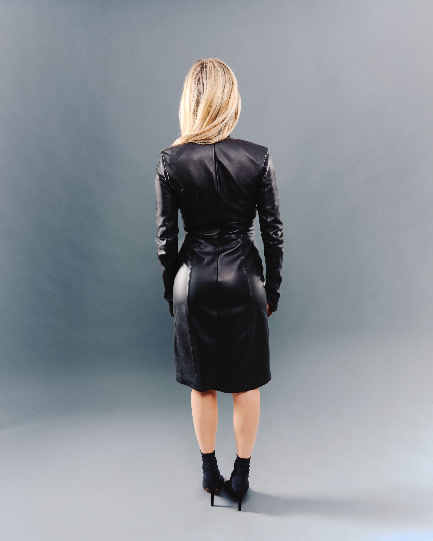 Robe en cuir